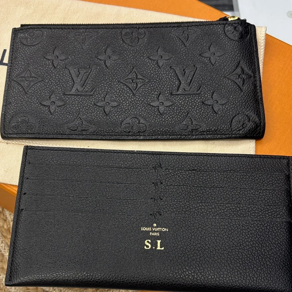 Louis Vuitton Black Crossbody Bag with Gold Chain - Picture 2 of 4